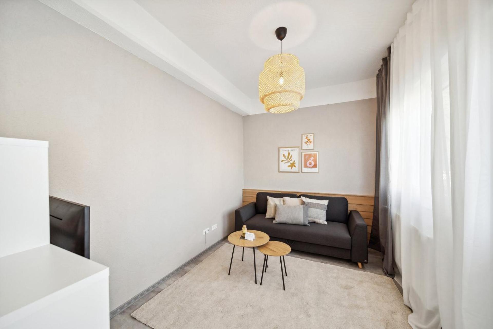Appartement Ruhige Lage, Gute Anbindung, Frisch Renoviert à Fellbach Extérieur photo