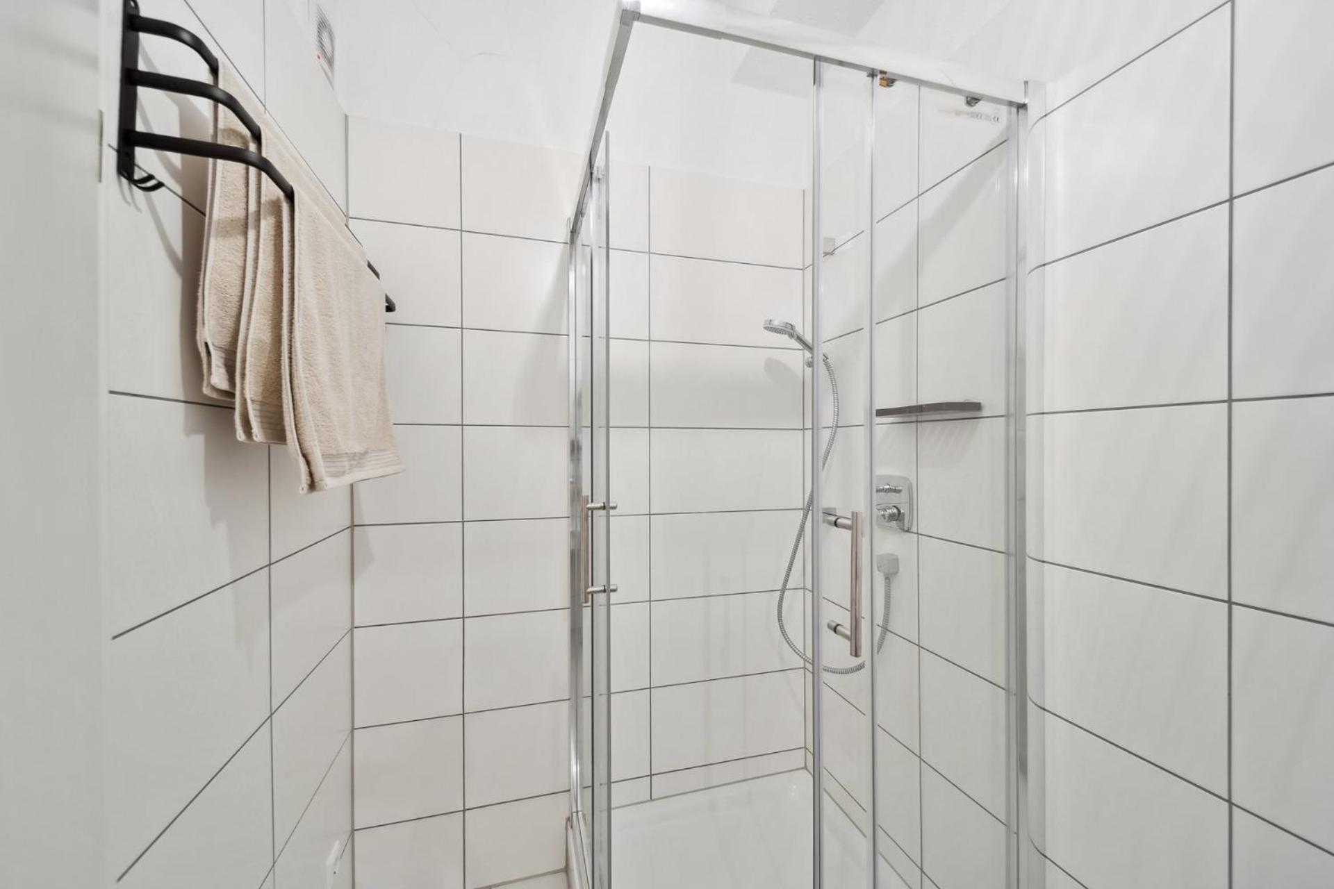 Appartement Ruhige Lage, Gute Anbindung, Frisch Renoviert à Fellbach Extérieur photo