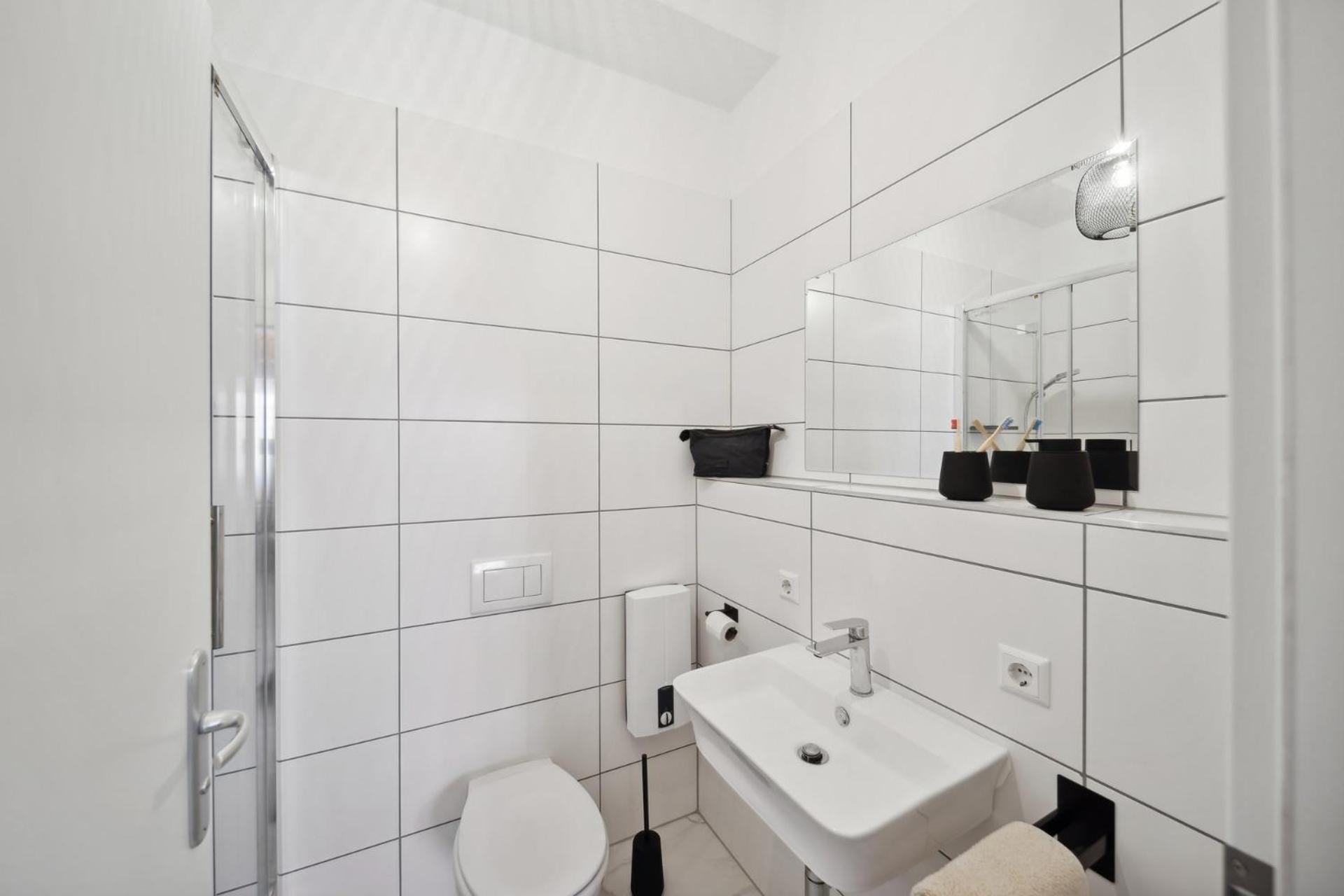 Appartement Ruhige Lage, Gute Anbindung, Frisch Renoviert à Fellbach Extérieur photo