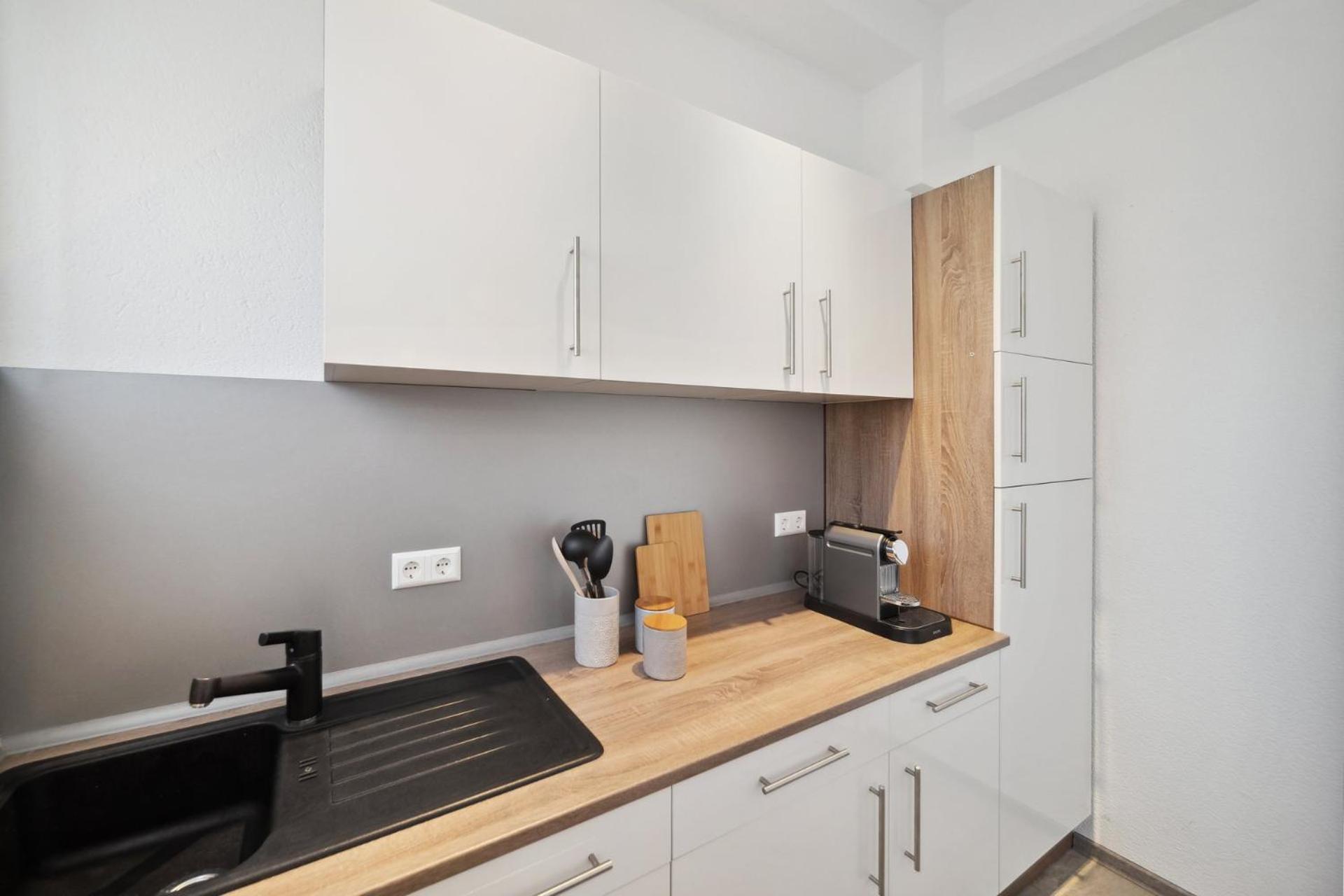 Appartement Ruhige Lage, Gute Anbindung, Frisch Renoviert à Fellbach Extérieur photo