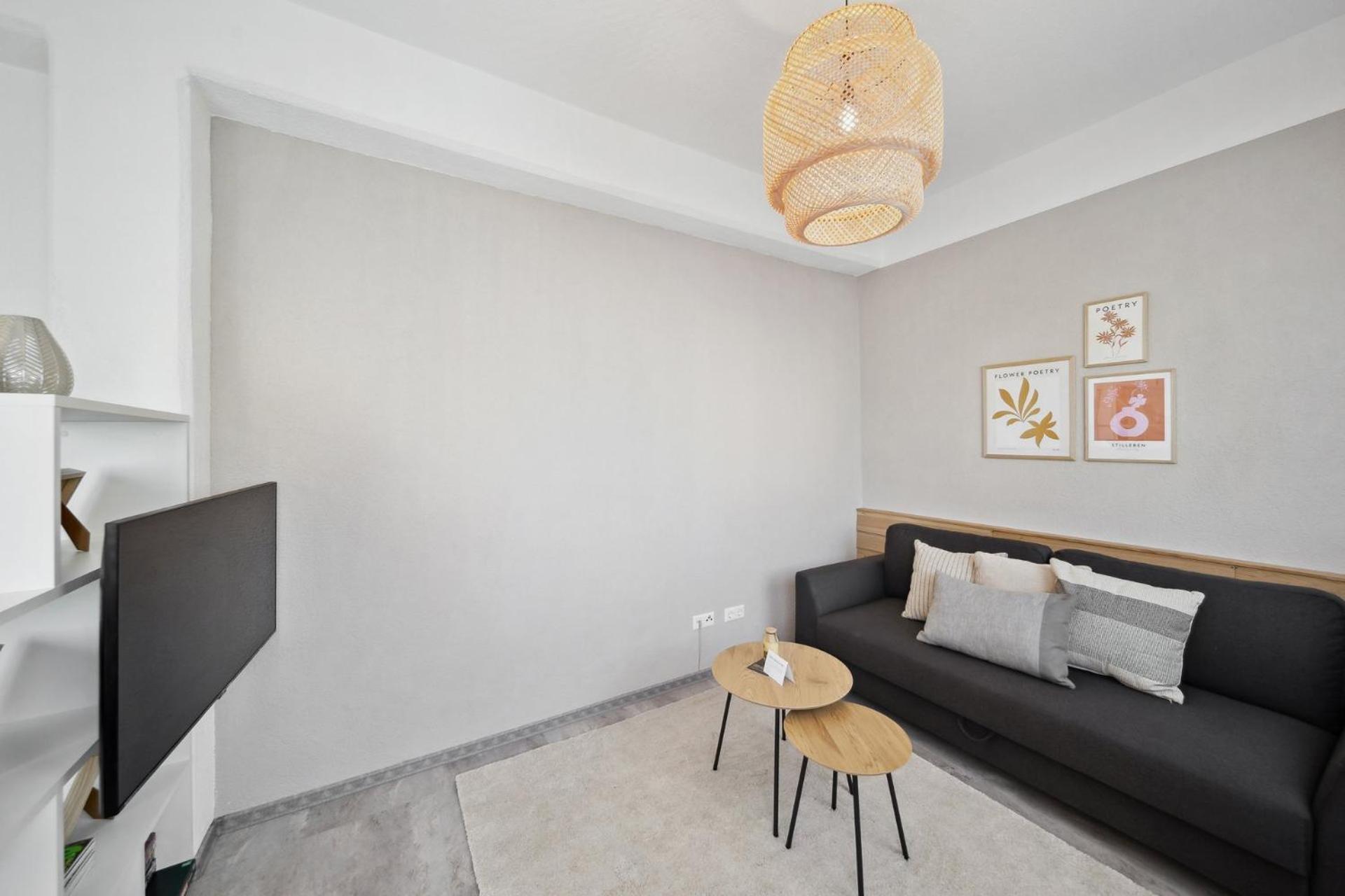 Appartement Ruhige Lage, Gute Anbindung, Frisch Renoviert à Fellbach Extérieur photo